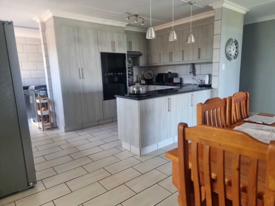 3 Bedroom Property for Sale in Dana Bay Western Cape